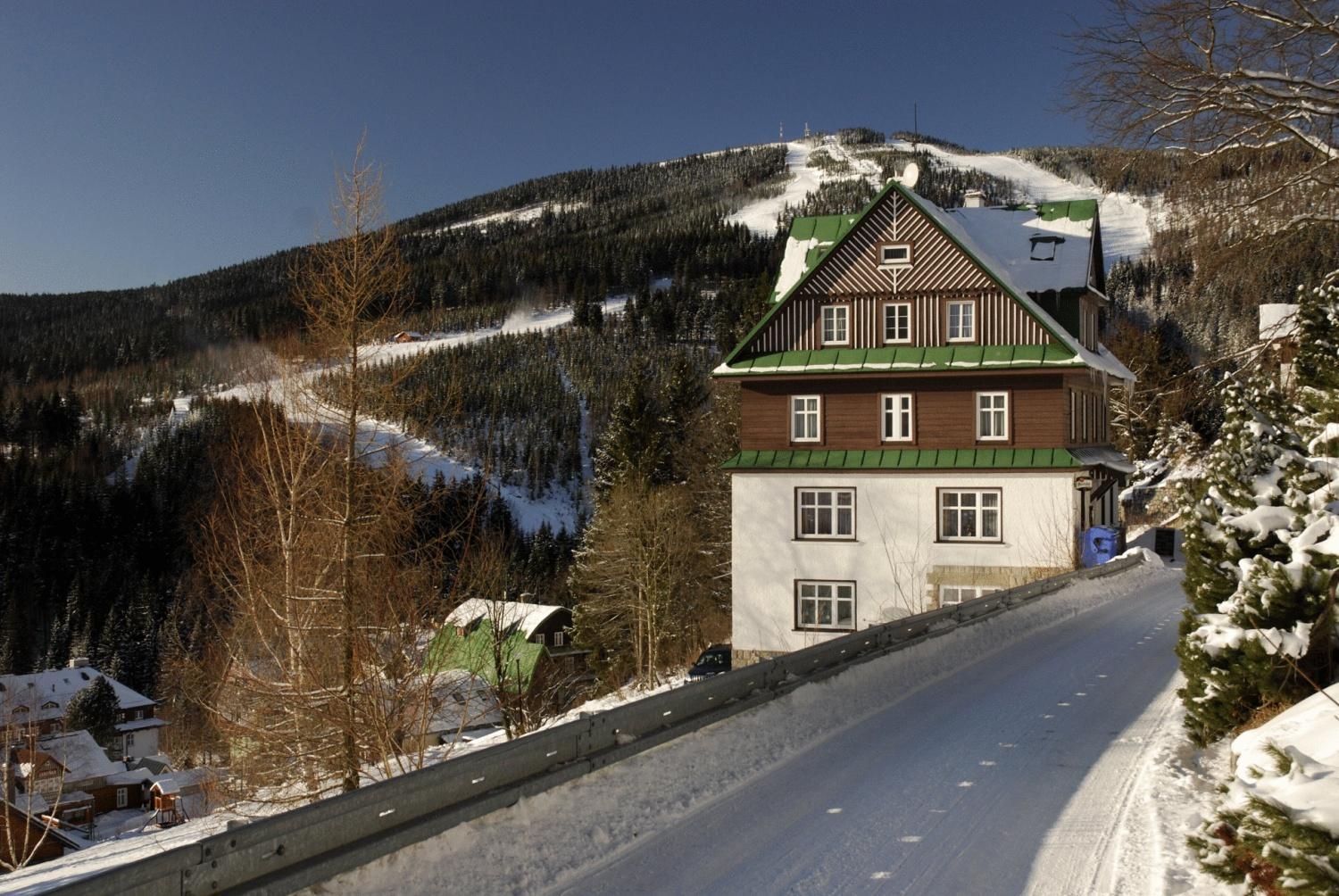 Astoria Inn Špindlerŭv Mlýn Esterno foto